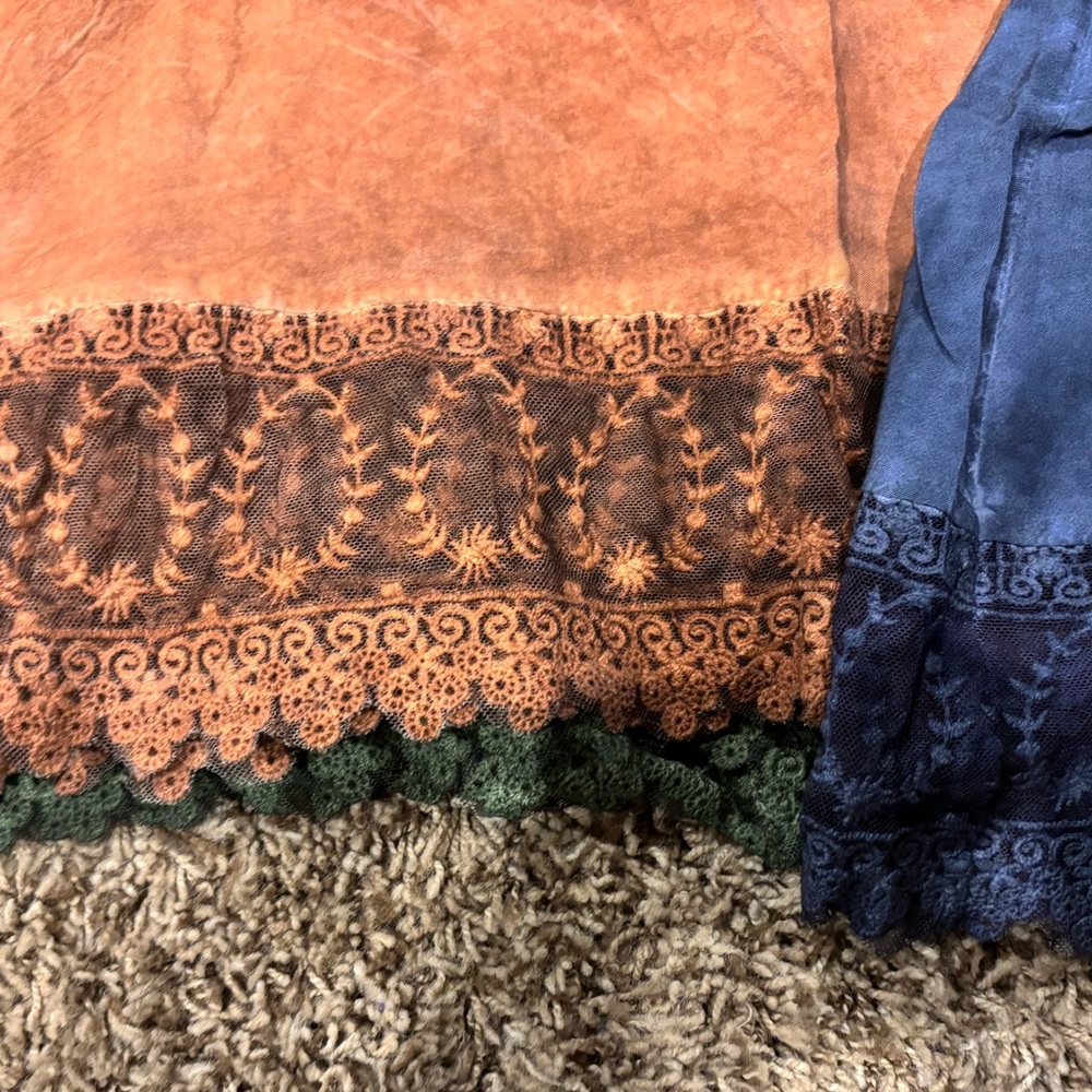 Agnes & Dora Woven Eyelet Tank Bundle - Picture 6 of 10